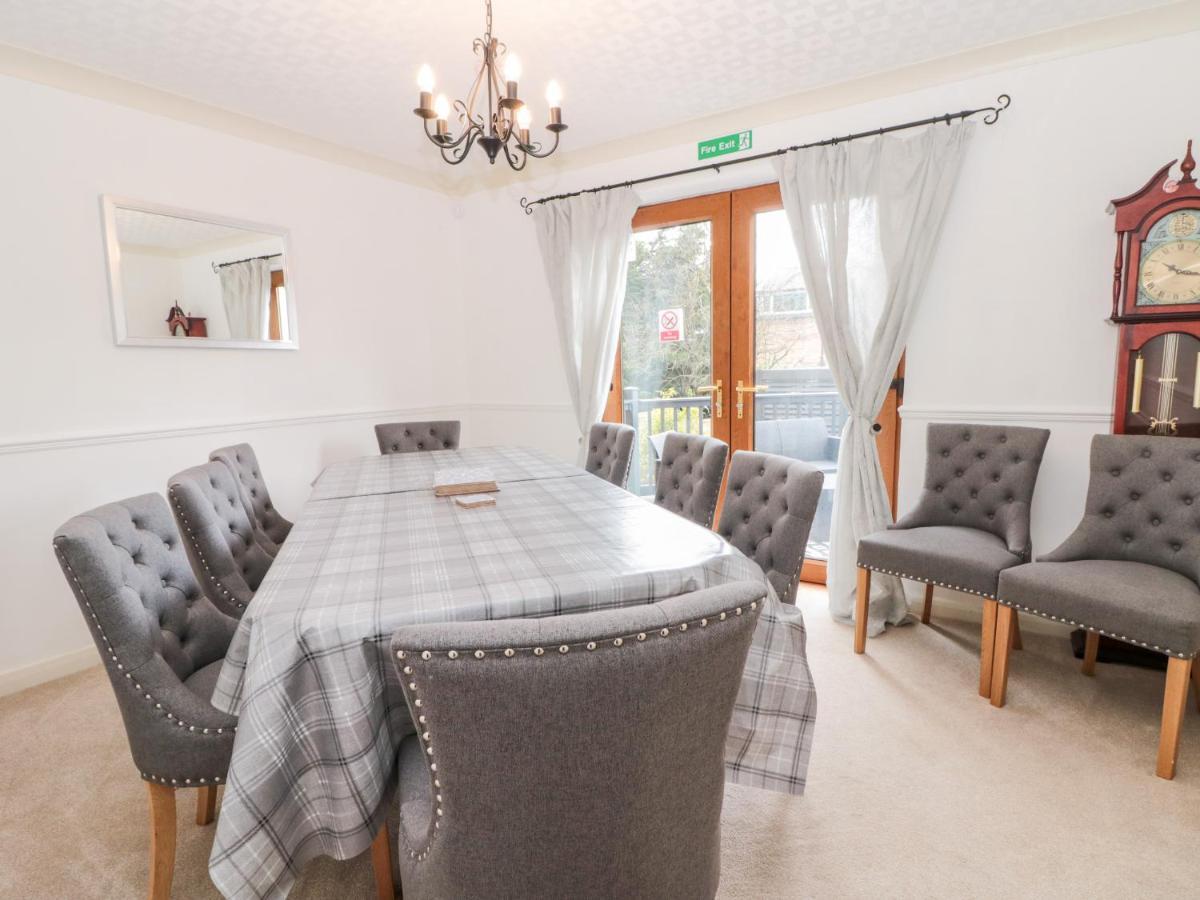 5 Westwood Road Villa Скарбъро Екстериор снимка